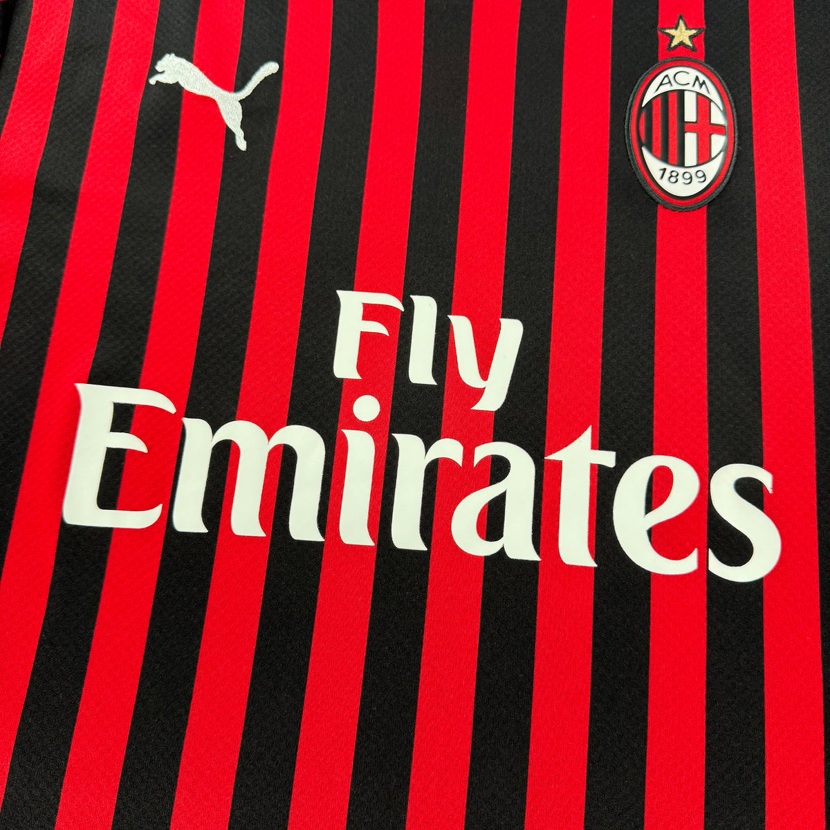 AC Milan - Home Shirt - 2019/20 - Size M - 8/10