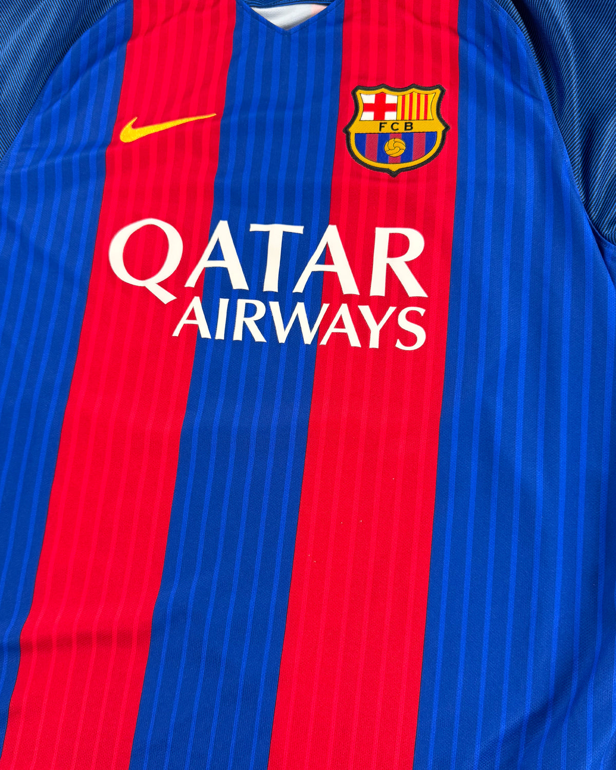 Barcelona - Home Shirt - Neymar Jr #11 - 2016/17 - Size L - 9/10