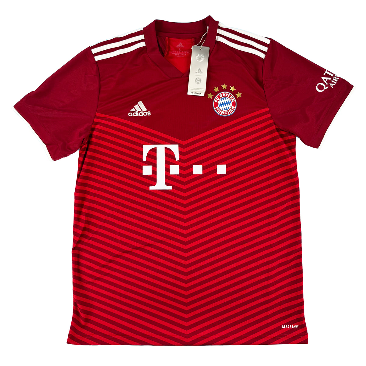 Rood Bayern München thuis voetbalshirt uit seizoen 2021 - 2022 voorkant