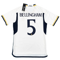 Wit Real Madrid thuis voetbalshirt met Jude Bellingham bedrukking uit seizoen 2023 - 2024 achterkant