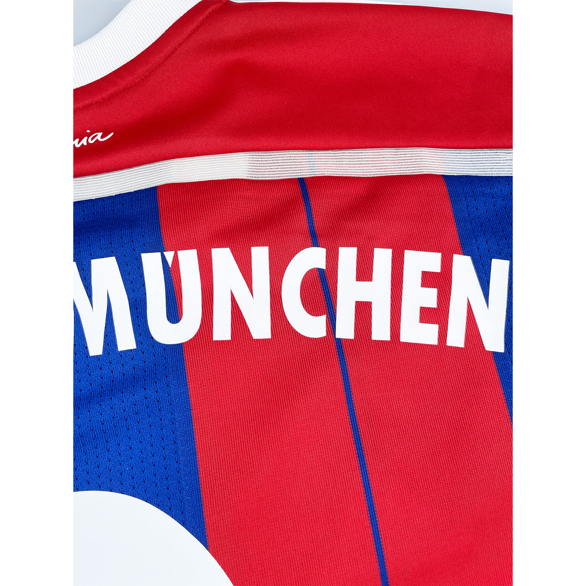 2014-15 Bayern Munich Home Shirt Lewandowski