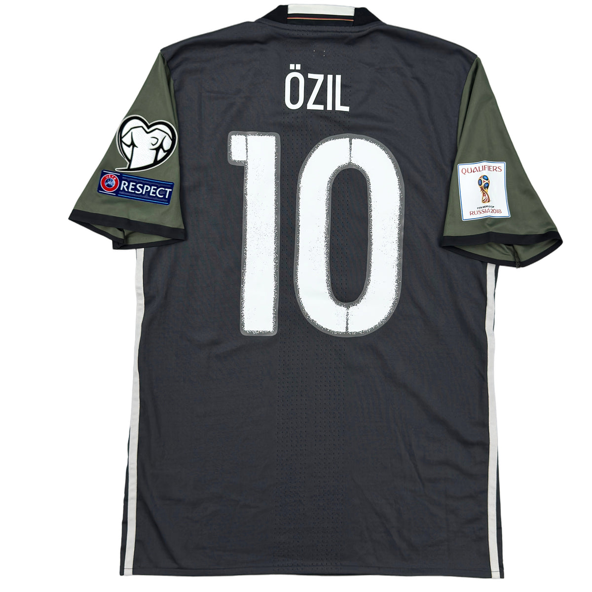Maillot extérieur Player Issue Allemagne 2016-17 Özil